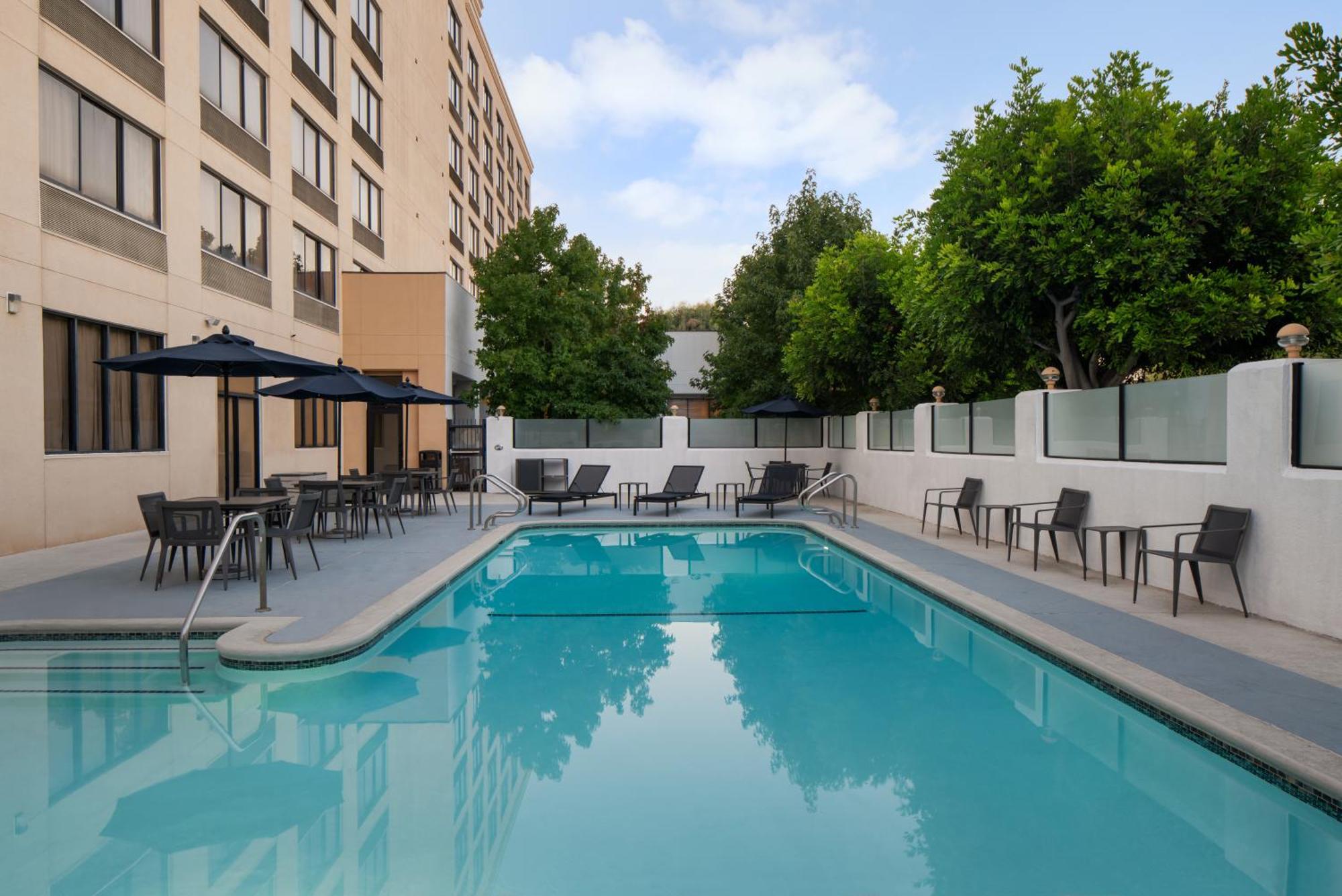 מלון Courtyard By Marriott Cypress Anaheim / Orange County מראה חיצוני תמונה